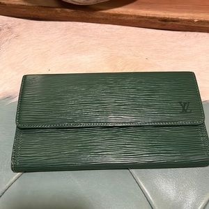 Green epi-Louis Vuitton wallet